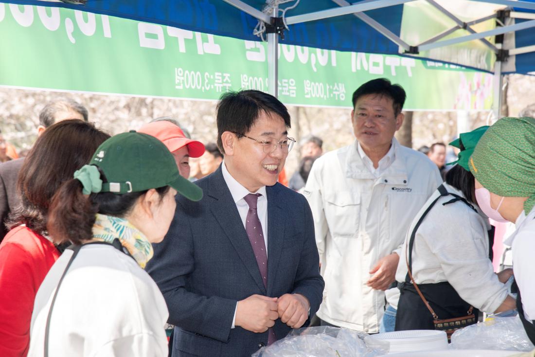 20260329_제8회 윤산벚꽃축제_8.jpg