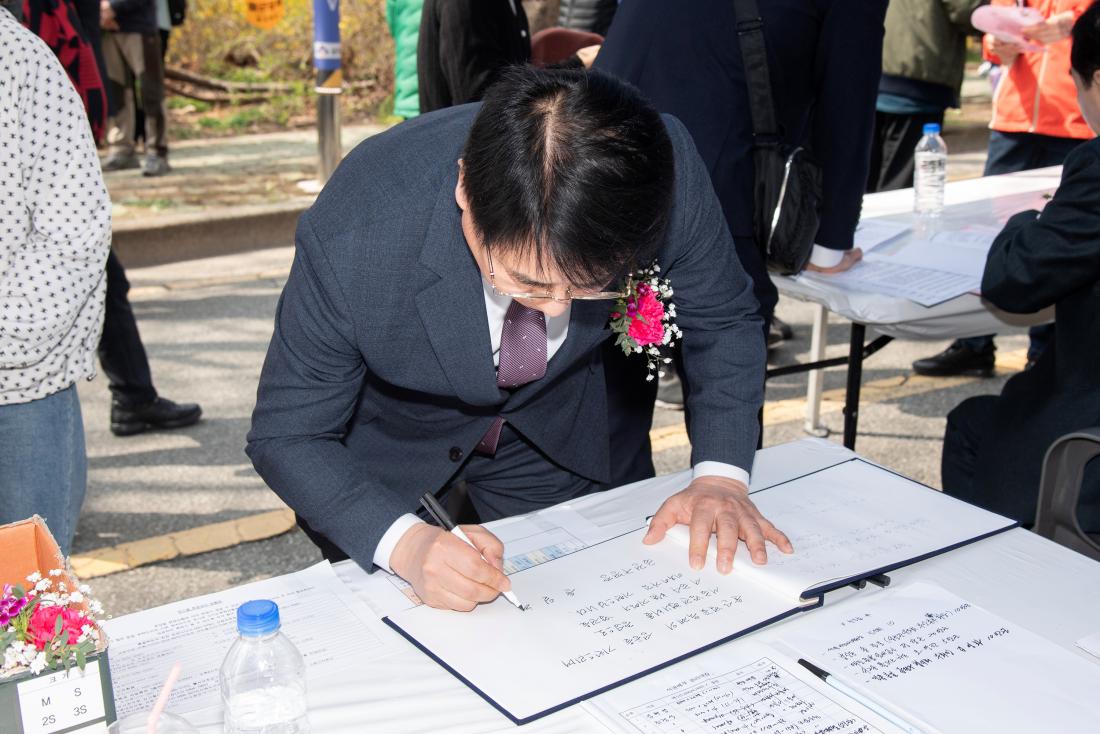 20260329_제8회 윤산벚꽃축제_9.jpg