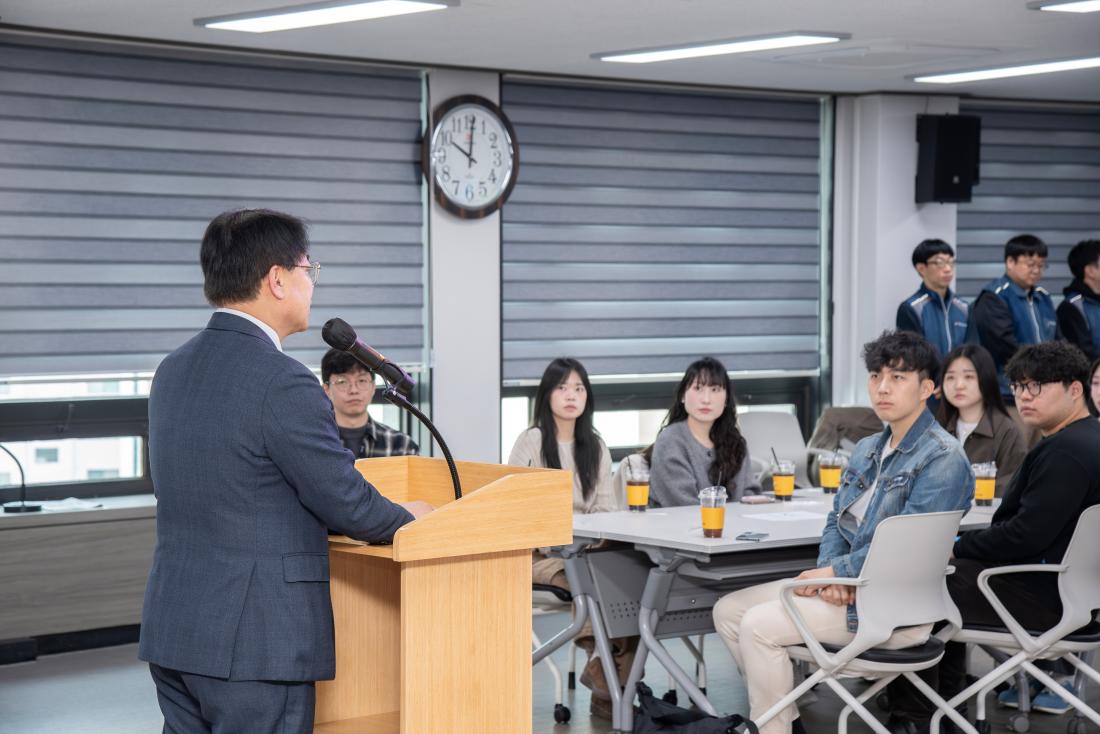 20260403_2026년 1차 2030 청년 공무원 교육 및 소통 간담회_7.jpg