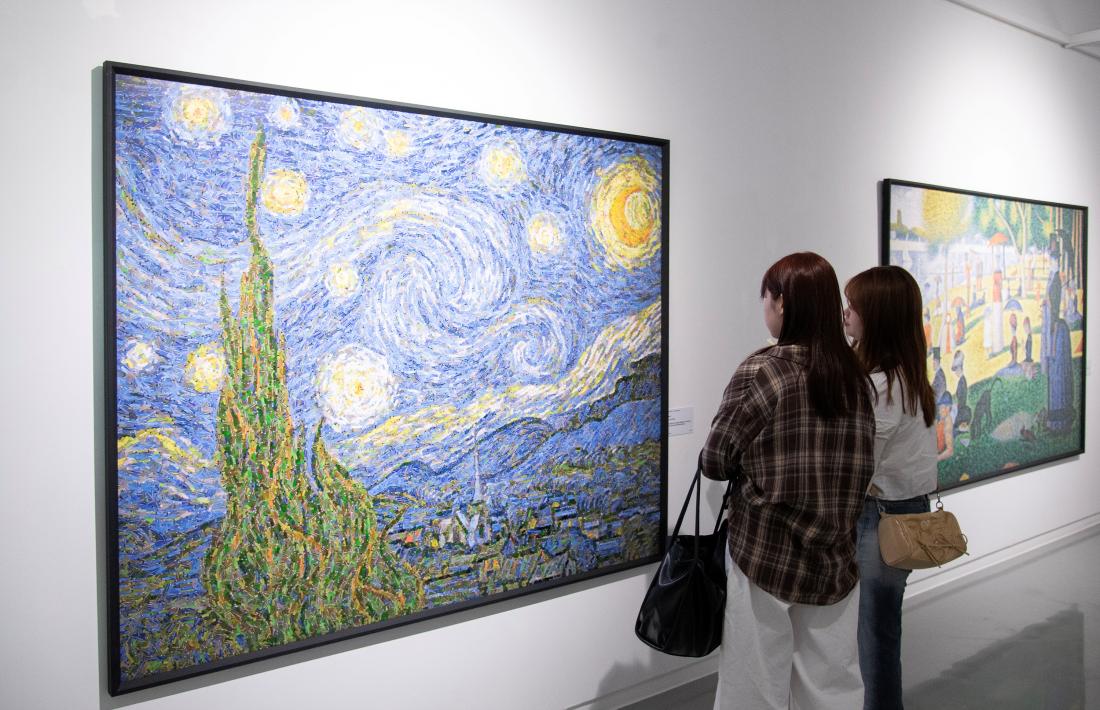 20260407_금정문화회관 기획전시 '지구  앞에 서다 - 위태로운 경계에' 개막식_32.jpg