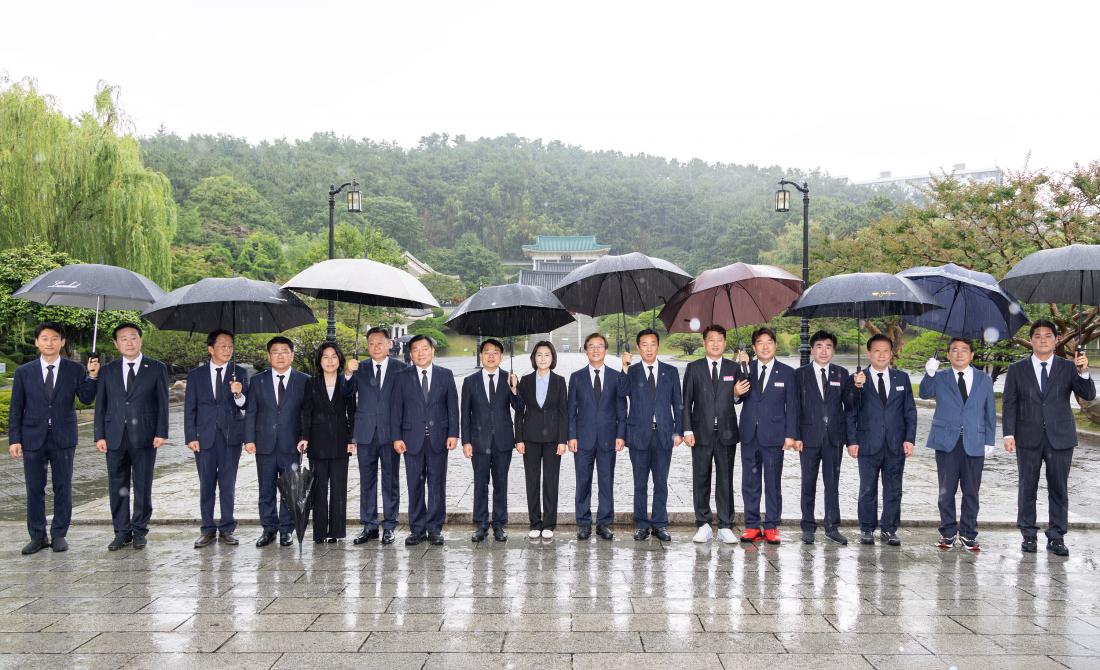 20260701_민선9기 취임 기념 충렬사 참배_12.jpg