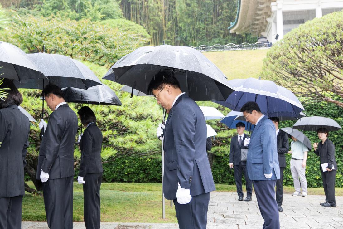 20260701_민선9기 취임 기념 충렬사 참배_7.jpg